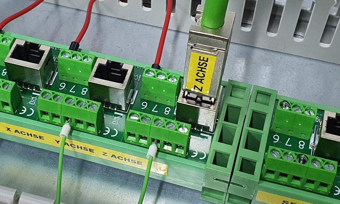 RJ45 /Schraubklemme
