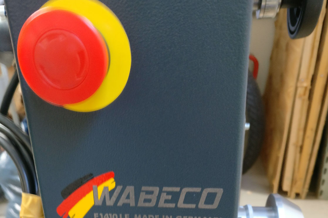 Wabeco Not Aus mit unserer Steuerung weiterverwenden Wabeco Not Aus mit unserer Steuerung weiterverwenden