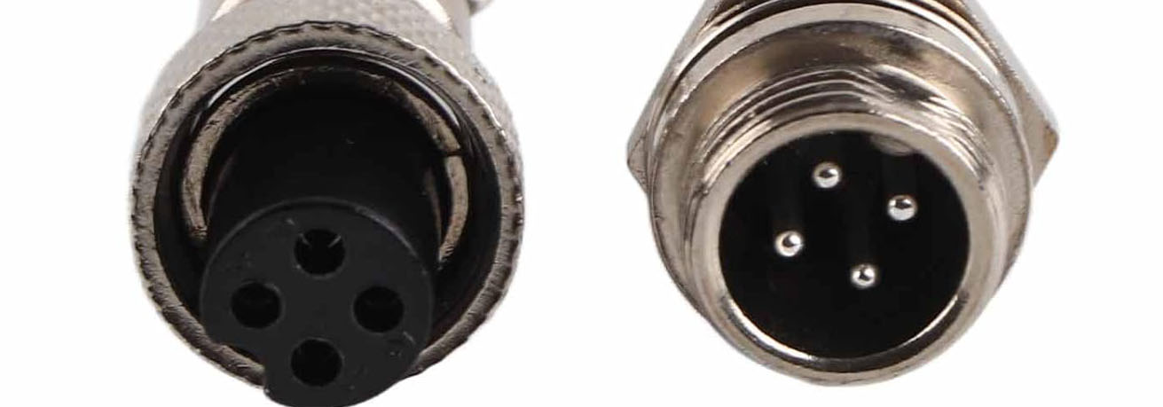 Motorstecker CASE Servosteuerung