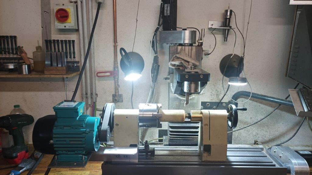 Wie baue ich eine CNC Wabeco Fräsmaschine auf CNC Drehen um?